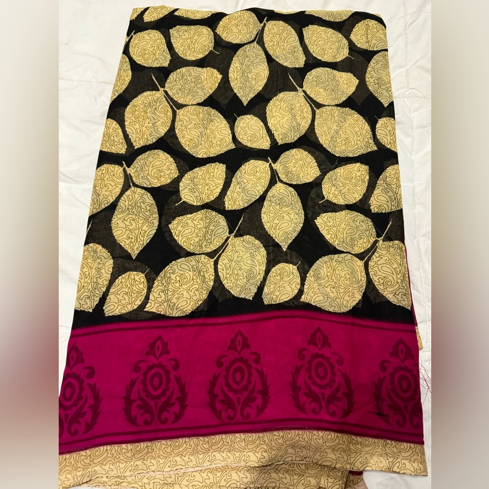 Beautiful Georgette Saree - Picture 3 of 6